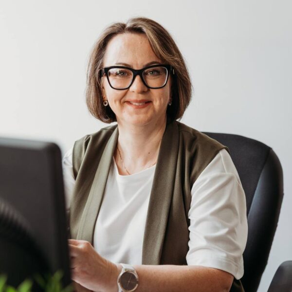 Marija Jakubovska
Grāmatvede